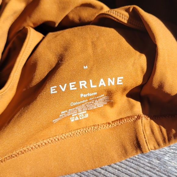 Everlane the perform bra - Picture 4 of 6